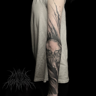 Homme Noir Graphique tatouage #81226 | Artiste tatoueur Maxim zaycev_ink