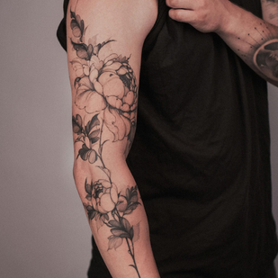 Homme Noir  tatouage sur Manche #81849 | Artiste tatoueur ARTY