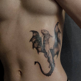 Femme Noir  tatouage sur Côté #82312 | Artiste tatoueur Dzhonatan Arran