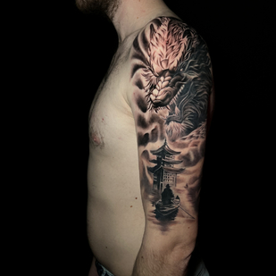 Homme Noir Réalisme tatouage sur Épaule #82694 | Artiste tatoueur Aleksey Shitov