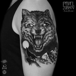 Homme Noir et Gris Graphique tatouage sur Épaule #82987 | Artiste tatoueur Pavel Zubkov