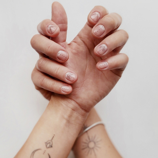 Femme Noir Bijoux tatouage sur Doigts #83166 | Artiste tatoueur Ekaterina Maximova