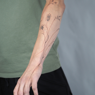 Homme Noir Graphique tatouage sur Avant-bras #84227 | Artiste tatoueur Anna Novitskaya