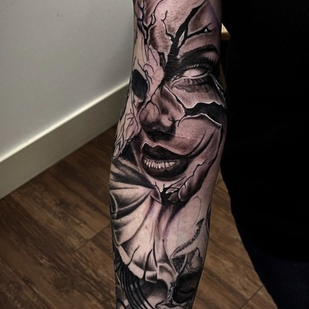Femme Noir et Gris  tatouage #88374 | Artiste tatoueur Brian Pardy