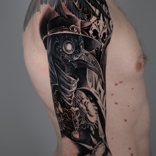 Homme Noir et Gris Réalisme tatouage sur Manche #88223 | Artiste tatoueur Mariia Agafonova