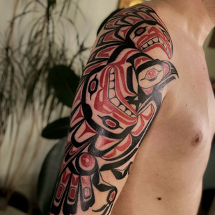 Homme Couleur Tribal tatouage sur Manche #84376 | Artiste tatoueur Maxim Desnev