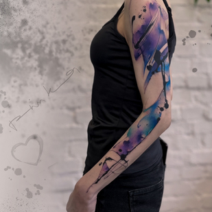 Femme Couleur Aquarelle tatouage sur Manche #83598 | Artiste tatoueur PINKA