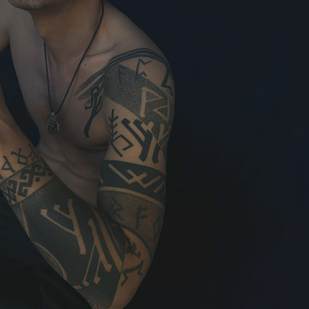 Homme  Graphique tatouage sur Manche #86051 | Artiste tatoueur Mr.Evil Ruslan Bazhanov