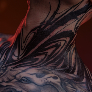 Homme Noir Abstrait tatouage sur Cou #84295 | Artiste tatoueur Vik Prokhorov