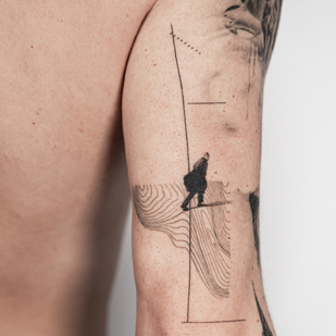 Noir et Gris  tatouage #86651 | Artiste tatoueur Vytautas Vy