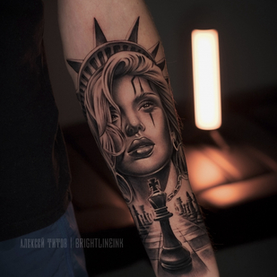 Homme Noir et Gris Chicano tatouage sur Avant-bras #83808 | Artiste tatoueur Aleksey Titov