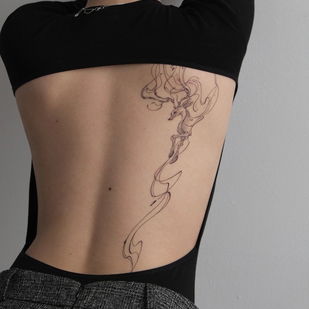 Femme Noir Abstrait tatouage sur Dos #84434 | Artiste tatoueur sherst art | Danila