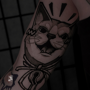 Femme Noir et Gris Graphique tatouage #87147 | Artiste tatoueur Danila Morozov