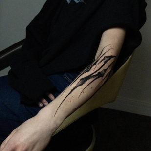 Femme Noir Lettrage tatouage #87029 | Artiste tatoueur Denis Piligrim