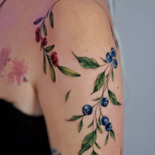 Femme Couleur Aquarelle tatouage sur Épaule #86848 | Artiste tatoueur Ekaterina Garnet / Katy Garnet