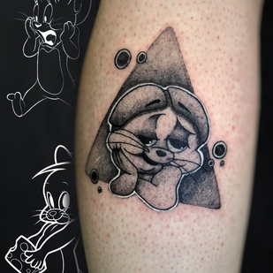 Femme Noir et Gris Anime tatouage sur Tibia #83938 | Artiste tatoueur Gulyaeva Victoria