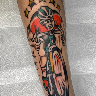 Homme Couleur  tatouage sur Tibia #88723 | Artiste tatoueur Nikita Radeckiy