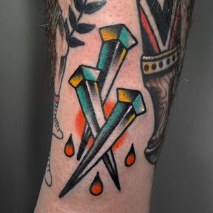 Homme Couleur  tatouage sur Tibia #88731 | Artiste tatoueur Nikita Radeckiy