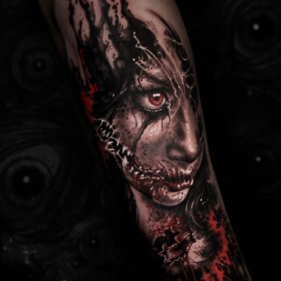 Homme Noir et Gris Portrait tatouage sur Avant-bras #85089 | Artiste tatoueur Sergey Batov