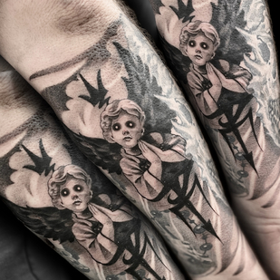 Homme Noir et Gris Graphique tatouage #87880 | Artiste tatoueur Sergey Martynov