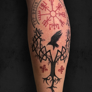 Homme Noir Graphique tatouage #93476 | Artiste tatoueur Perforator Tattoo Studio