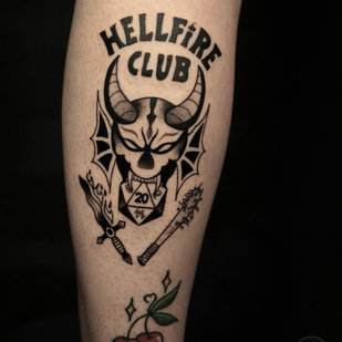 Femme Noir Graphique tatouage #102885 | Artiste tatoueur Perforator Tattoo Studio