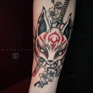 Femme Couleur Graphique tatouage sur Avant-bras #91299 | Artiste tatoueur Tattooed