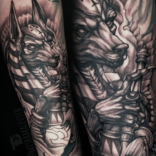 Femme Noir Graphique tatouage #91339 | Artiste tatoueur Tattooed