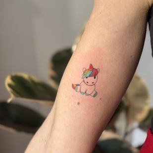 Femme Couleur Linework tatouage #91691 | Artiste tatoueur Elvira Volodarskaya