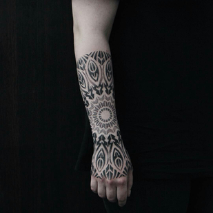 Ornemental tatouage #91830 | Artiste tatoueur Nikita Petrov