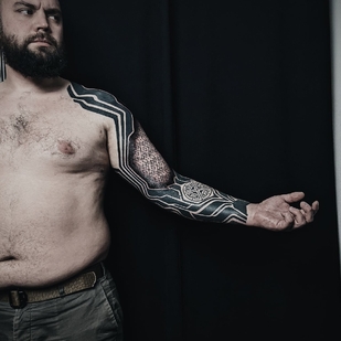 Ornemental tatouage #91849 | Artiste tatoueur Nikita Petrov
