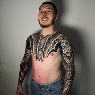 Ornemental tatouage #98025 | Artiste tatoueur Nikita Petrov