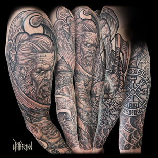 Homme Noir et Gris Illustratif tatouage sur Manche #92223 | Artiste tatoueur Loren Fetterman