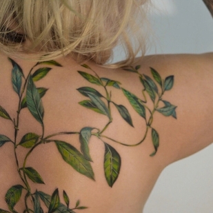 Femme Couleur Réalisme tatouage sur Dos #95041 | Artiste tatoueur Polina Red Head