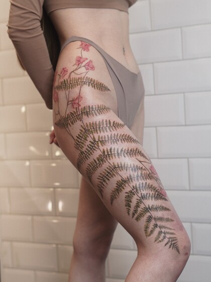 Idées de Tatouage # Artiste tatoueur Polina Red Head