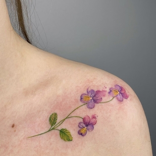 Femme Couleur Féminin tatouage sur Clavicule #92480 | Artiste tatoueur Smirnova Ulyana