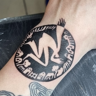 Homme Noir Blackwork tatouage sur Avant-bras #92646 | Artiste tatoueur Anna Chepusenko