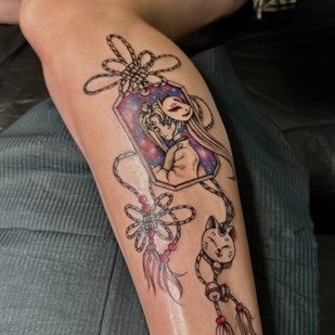 Femme Couleur Anime tatouage sur Tibia #93218 | Artiste tatoueur Yulia  Dardiker