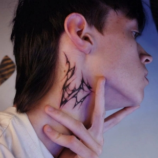 Homme Noir Abstrait tatouage sur Cou #93186 | Artiste tatoueur Nastasya Pavlovna
