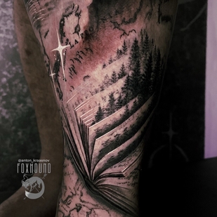 Homme Noir Réalisme tatouage sur Tibia #93942 | Artiste tatoueur Anton Krasnov