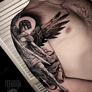 Homme Noir Gravure tatouage sur Épaule #93976 | Artiste tatoueur Anton Krasnov