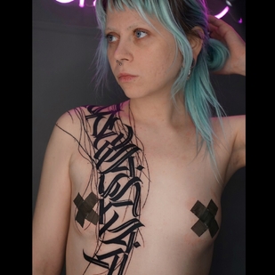 Femme Noir  tatouage sur Poitrine #94837 | Artiste tatoueur Nikita Presnyakov