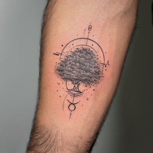 Homme Noir et Gris Géométrique tatouage sur Avant-bras #94764 | Artiste tatoueur Miki Sheir