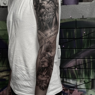 tatouage #95329 | Artiste tatoueur Olesya Wargo