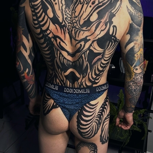 Homme Noir Blackwork tatouage sur Dos #96336 | Artiste tatoueur Sergey Karpenko