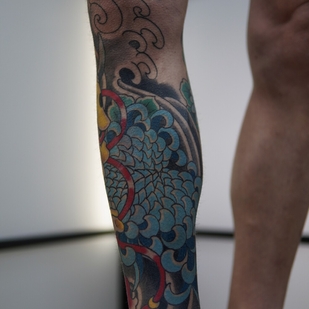 Homme Couleur Japonais tatouage sur Tibia #103941 | Artiste tatoueur Akulov Mark