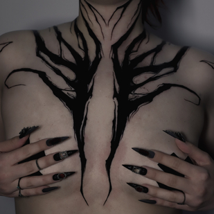 Femme Noir Blackwork tatouage sur Cou #97429 | Artiste tatoueur Valentin Markgraf