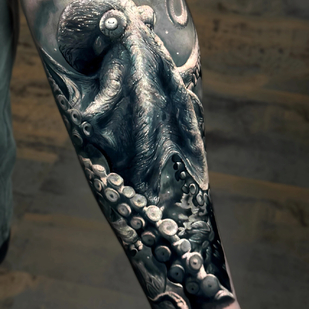 Noir et Gris  tatouage #98130 | Artiste tatoueur Aleksey Bezukladnikov