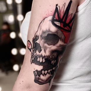 Femme Noir Graphique tatouage sur Épaule #100556 | Artiste tatoueur Yavorskaya Anastasiya