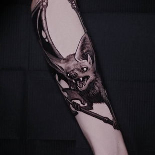 Homme Noir Graphique tatouage sur Avant-bras #100567 | Artiste tatoueur Yavorskaya Anastasiya